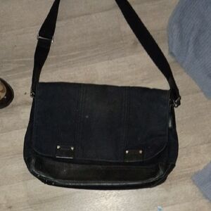 Black Men's Messenger Bag